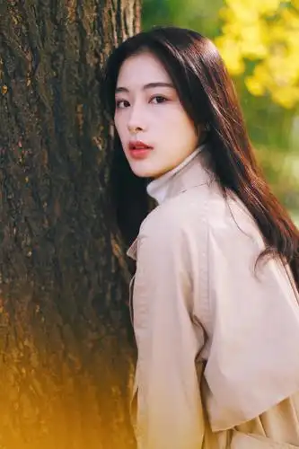 潘启言就读于同济大学表演系本科95年天蝎座上海人