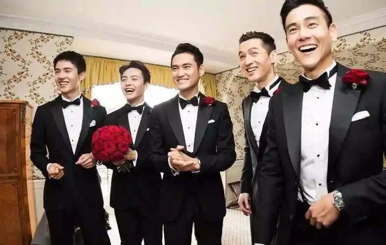 高以翔三个高颜值型男↓杨烁婚礼的"四大才子"组合也不输,萧敬腾,王凯