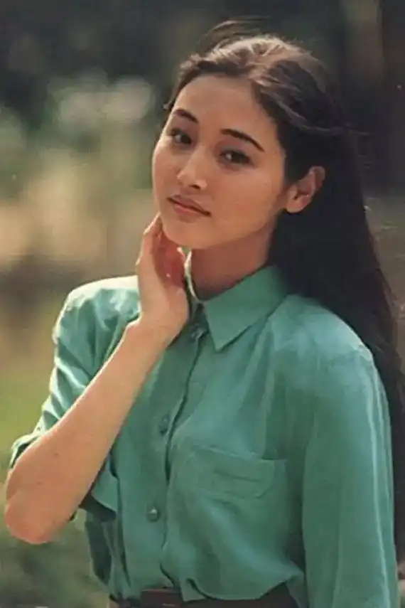 回顾演员张延:嫁大5岁香港丈夫,婚后生一女,今女儿比她还漂亮