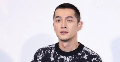 胡歌剪寸头庆祝《南方车站》破2亿:3亿有更大的惊喜!