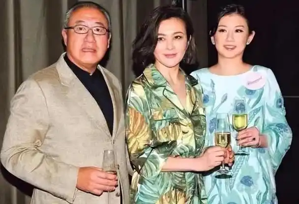 关之琳背了那么多年的高尔夫球黑锅终于被刘銮雄给澄清了