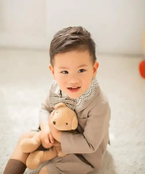 影楼男童西装潮拍1-2岁小男孩写真儿童主题摄影服装个性艺术照服