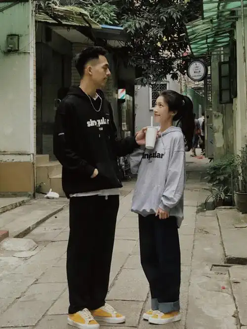 155180身高差情侣拍照姿势胶卷感