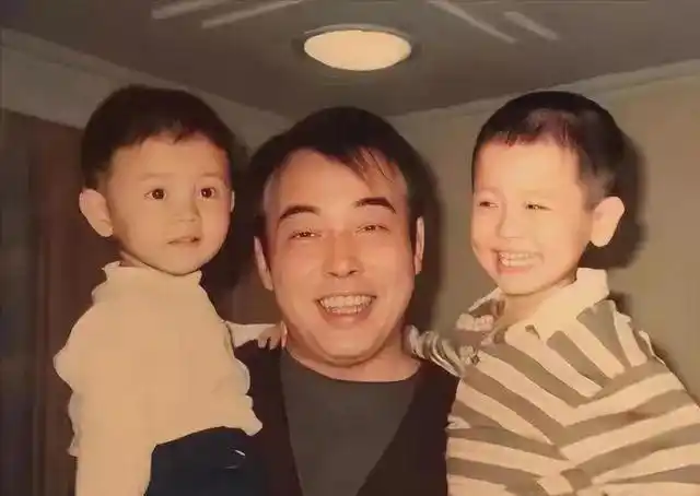 同样是陈凯歌的儿子,把陈飞宇和陈雨昂一对比,差距就很明显了|陈红|洪