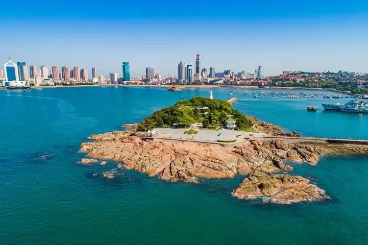 趁夏意未消 一起乘坐青岛地铁免费畅游a级景区!