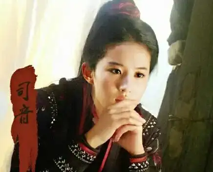 女星女扮男装都有谁,张敏英气刘亦菲俊俏,最后一位太搞笑