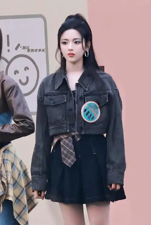 杨超越超话ycy#杨超越陈若华#230522·综艺录制宝宝的新造型好甜好