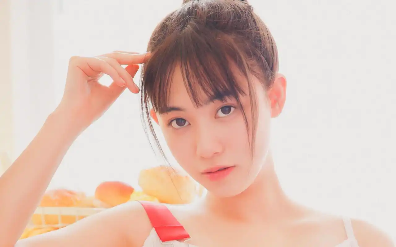 元气少女居家可爱甜美写真图片桌面壁纸