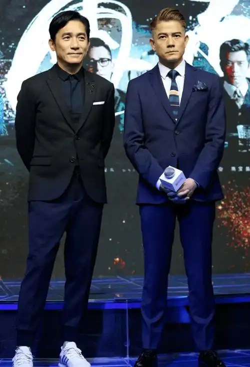 五,曾志伟曾志伟的官方身高是1米6,看着是不是感觉挺真实?