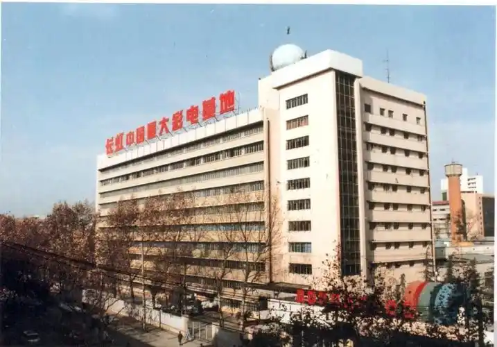 详的名字:1984年的海尔,1985年的格力,以及1986年"军转民"的长虹等等