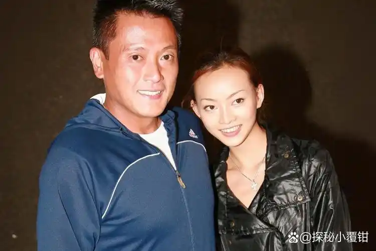 魏骏杰前妻张利华整容转型,商业眼光独到,恋上富商引热议 魏骏杰,这位