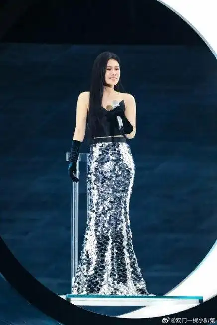 袁娅维快来歌手支援一下吧,希望能听到t姐的rnb,浪姐赶快放人!