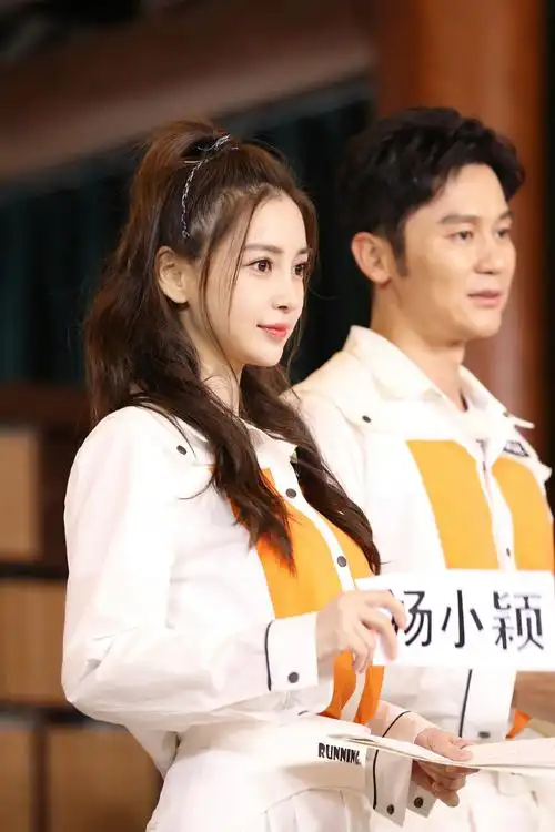 angelababy奔跑吧甜美剧照图片49