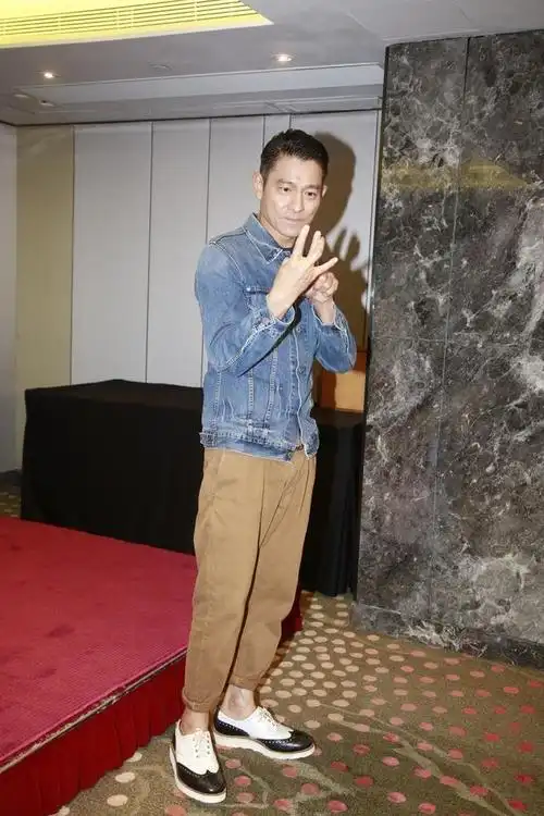 刘德华20场香港演唱会公售票仅6万张,被指取缔现场购票也无补于事