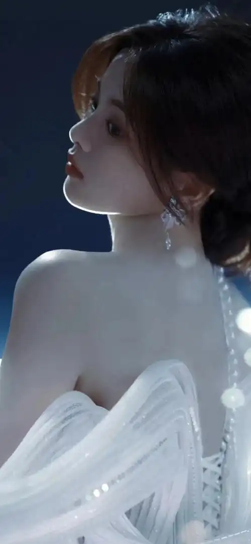 杨超越壁纸|华语歌手|华语音乐_网易订阅