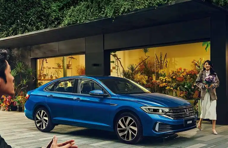 一汽-大众速腾中期改款车型 起售价12.79万 三款动力车型可选