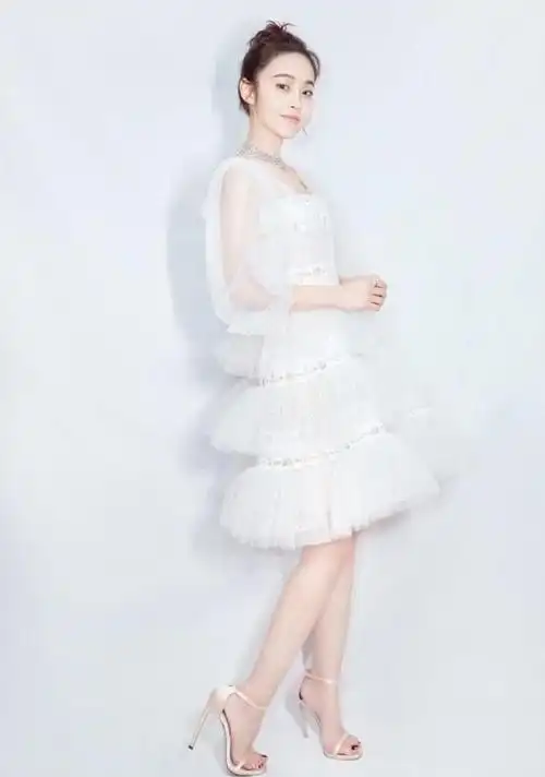 何冰张佳宁演的电视剧(张佳宁穿一字肩裙图片)_金纳莱网