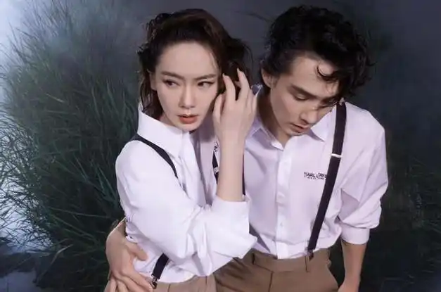 戚薇和李承铉看着太甜蜜在薰衣草田穿情侣装秀恩爱实在太甜