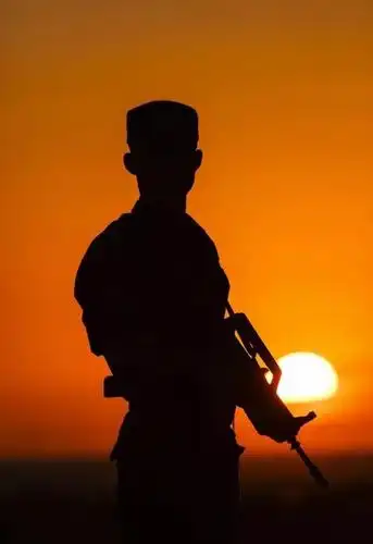 老兵,你的专属军旅壁纸已上线