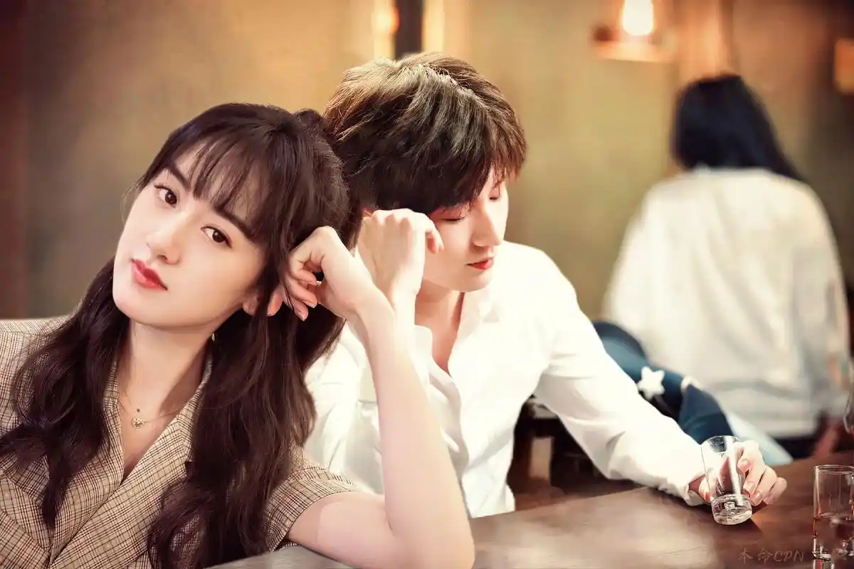 冰橙汁 #成毅袁冰妍 #初遇夫妇 #元气满满  - 抖音