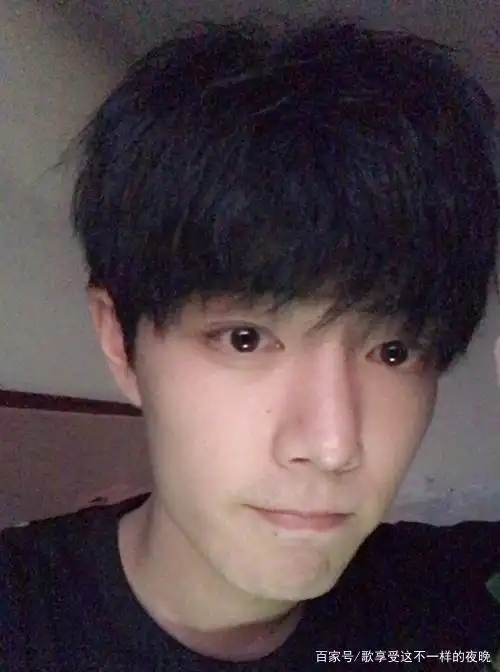 肖战被大量素颜的生活照片击中,你还喜欢这个肖战