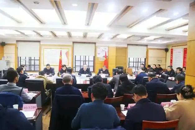 杨贤招指出,过去的一年,全市教体工作取得可喜的成绩.