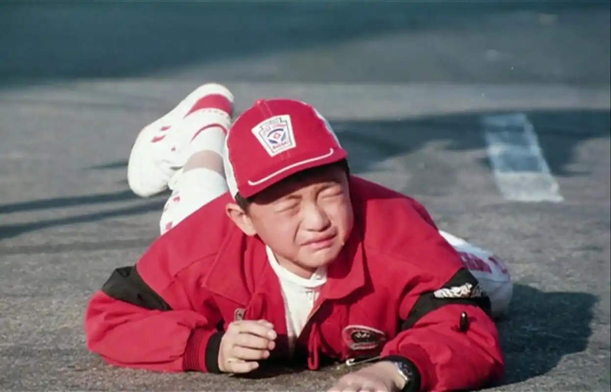 周润发的一部老片《阿郎的故事》,永恒的经典之作,看完哭成狗