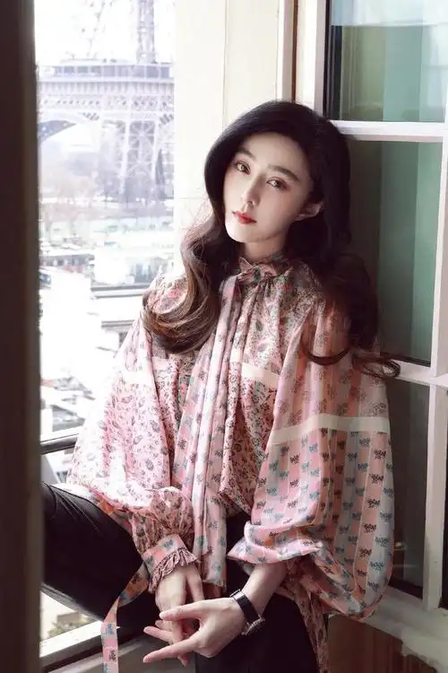 范冰冰复出后资源真好,登杂志演绎"花仙子",气场简直无敌