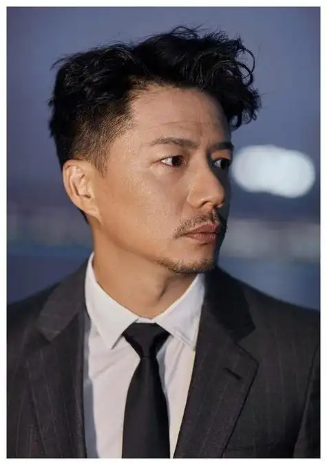 涂脂抹粉尴尬出场?|演员|段奕宏_网易订阅