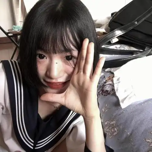 校园学生妹短发头像