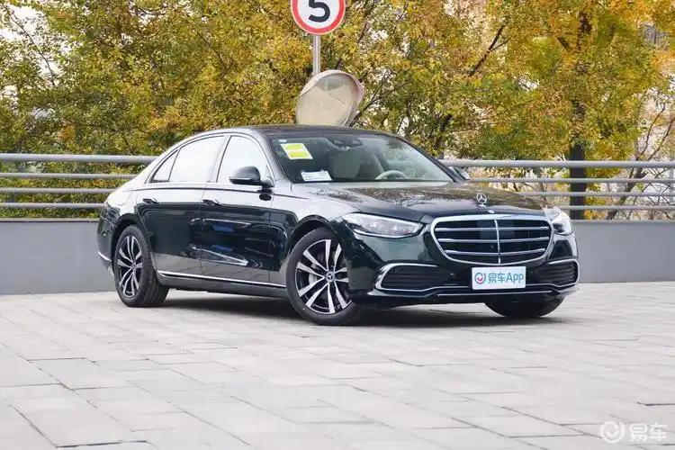当前位置:>易车>车型>奔驰>奔驰s级>2022款s400l豪华型>1024_683