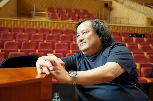 哈尔滨音乐厅哈尔滨交响乐团祝艺术总监指挥大师汤沐海70岁生日快乐