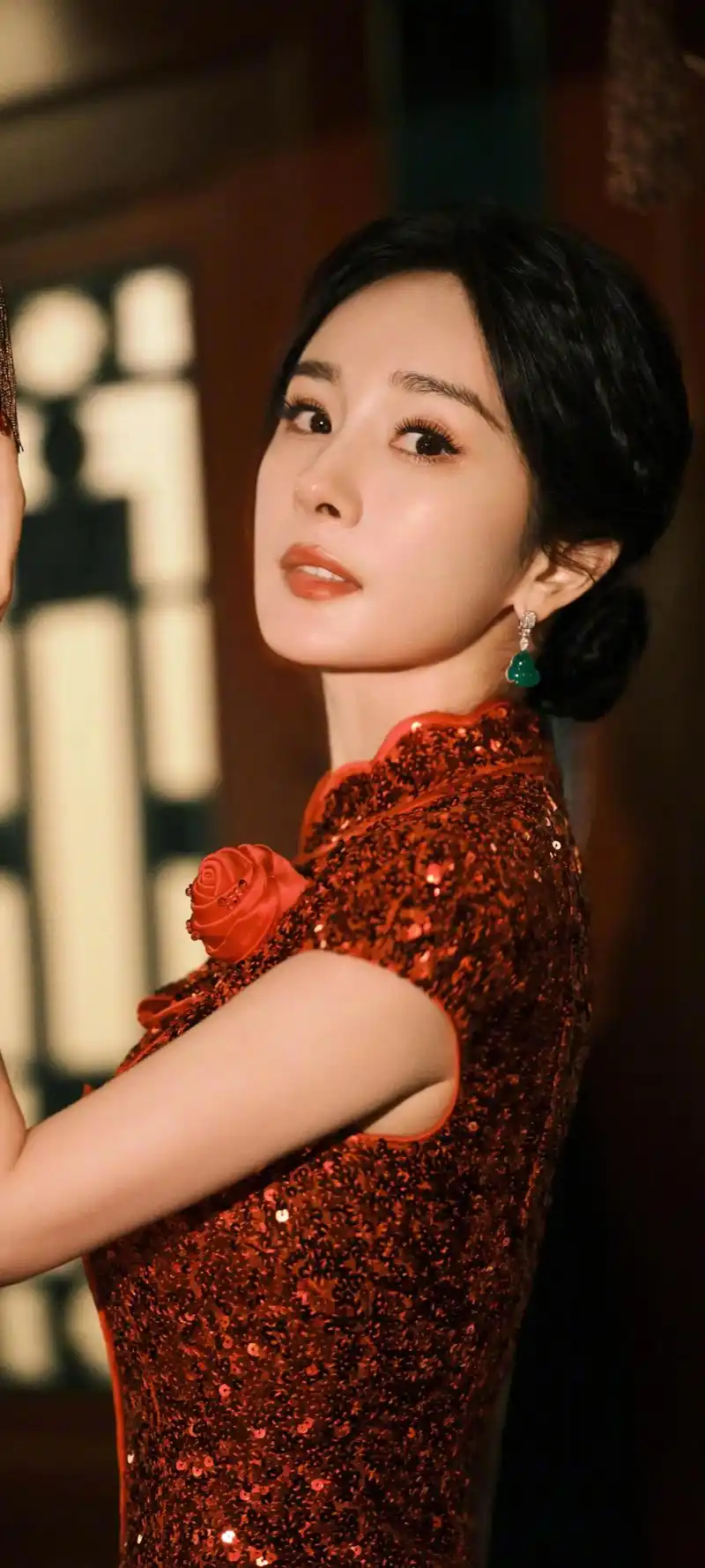 杨幂的美丽与魅力:深度解析这组美女系列壁纸的市场价值 杨幂,这位