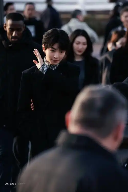 王俊凯 巴黎时装周##迪奥品牌大使王俊凯