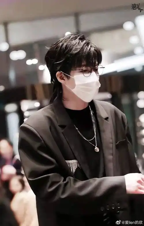 只有我一个人喜欢他的狼尾发型吗