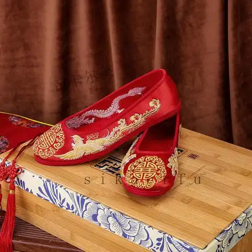 skaerfu秀禾鞋红色婚鞋新娘上轿绣花鞋中式婚礼女鞋子秀禾服布鞋平底