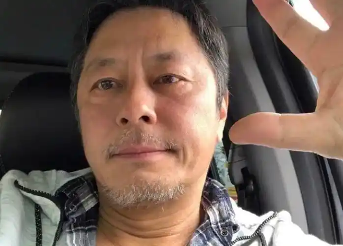 香港过气男神现状经商失败妻子改嫁兄弟演唱会门票才100