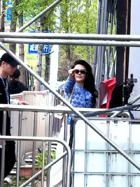 tia的t原来是这个t#    我宣布袁娅维tia就是浪姐这一季的活力担当