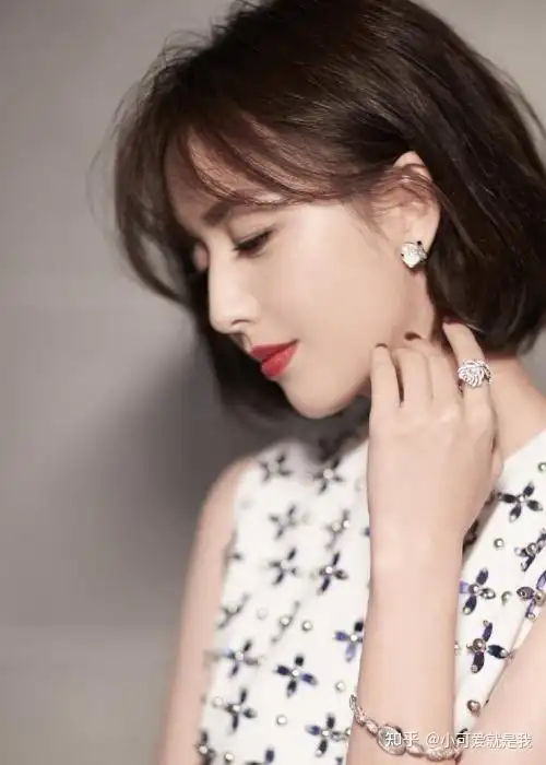 宋茂启解读佟丽娅一颦一笑皆风情