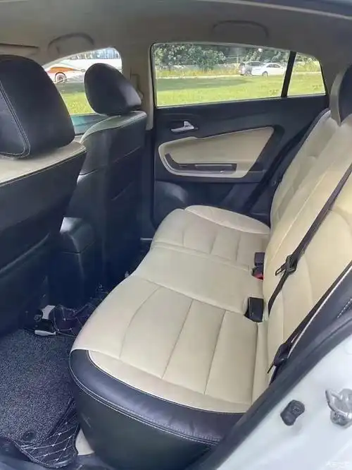 16年海马福美来m5,1.6排量,外观时尚大气,手动挡,车况