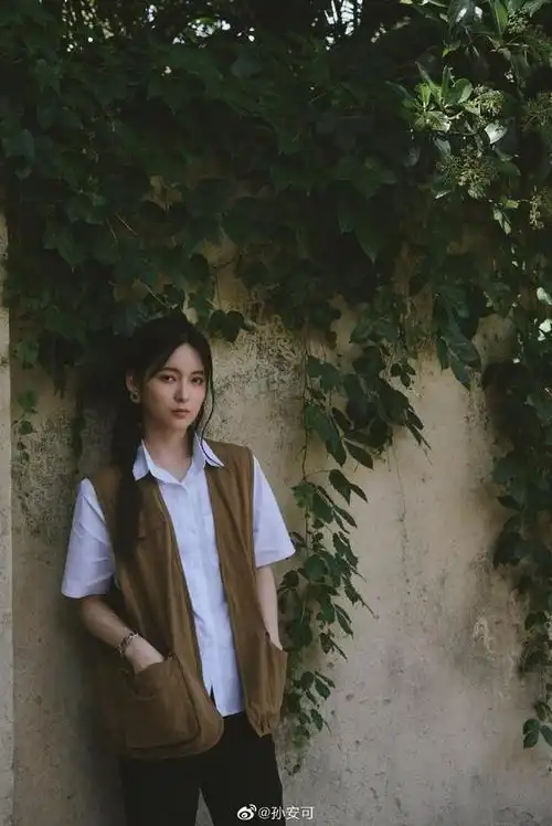 美女演员孙安可迷人美照欣赏,很酷