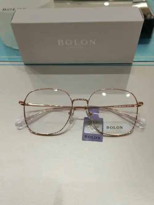 镜片  #眼镜  #高颜值眼镜  #素颜眼镜  #适合圆脸的框架眼镜  #暴龙