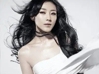 新天后徐千雅《坐上火车去拉萨》掀起旅行热