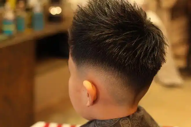 最帅小男孩发型来了,剪完很有型,适合大多数小男孩|飞机头|脸型|锅盖