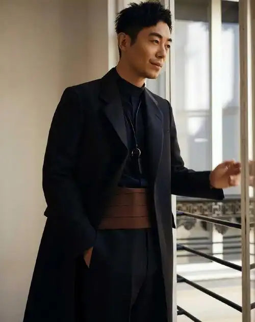 绅士朱亚文高清原图查看