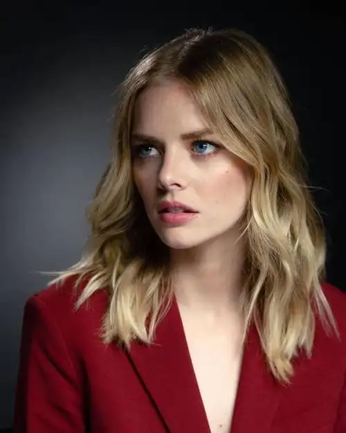 澳大利亚女演员萨马拉·维文