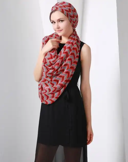 女士桔色炫彩波浪纹时尚围巾披肩