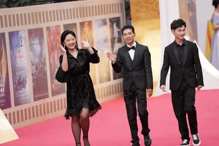 西大教师张磊: 19年,只做儿童电影一件事_熊孩子_影片_少年