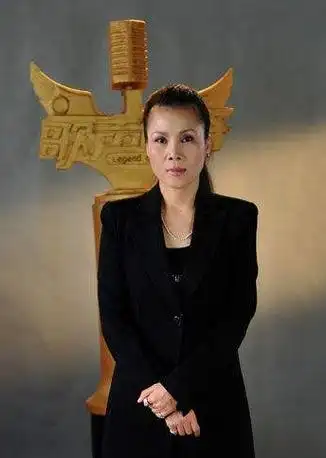 回顾田震:一生正直,摔话筒揭"潜规则",和那英闹掰,我不后悔