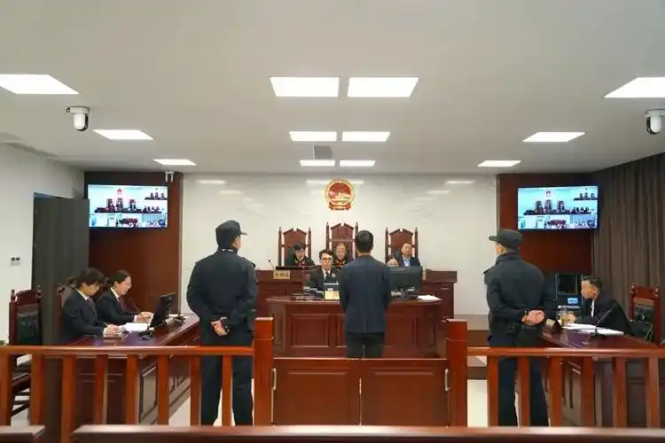 全省首例在人民法庭审理的知识产权刑事案件开庭